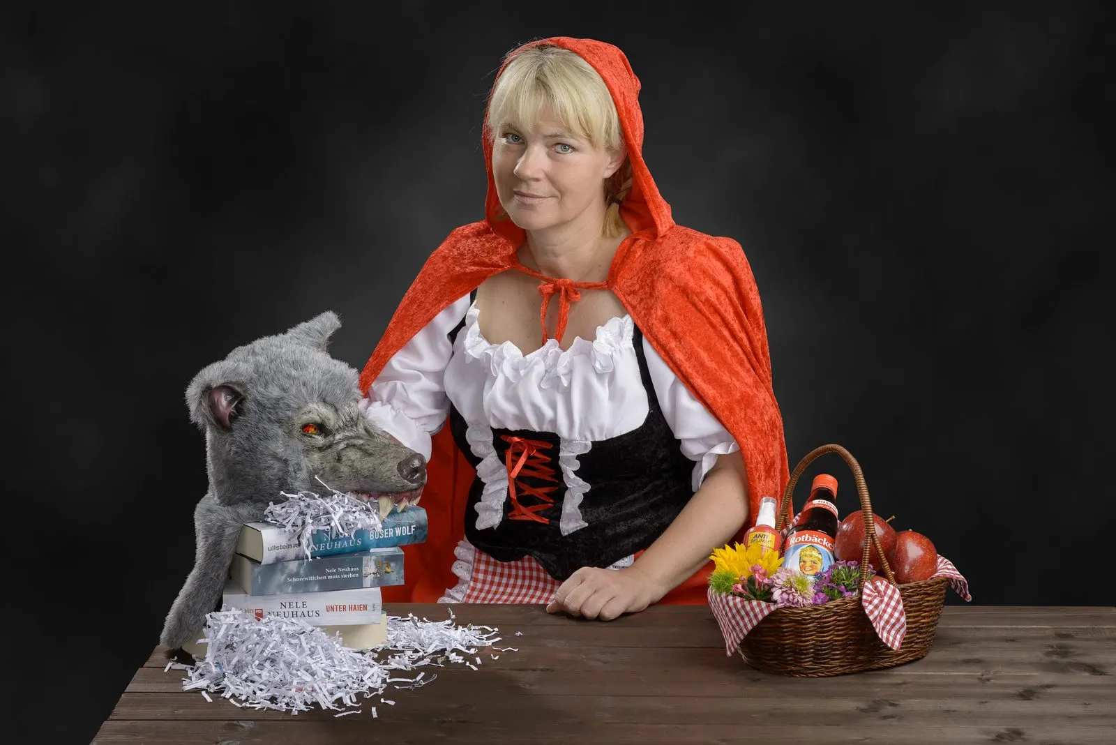 Nele Neuhaus, Hat einen Mordsspaß bei der Arbeit